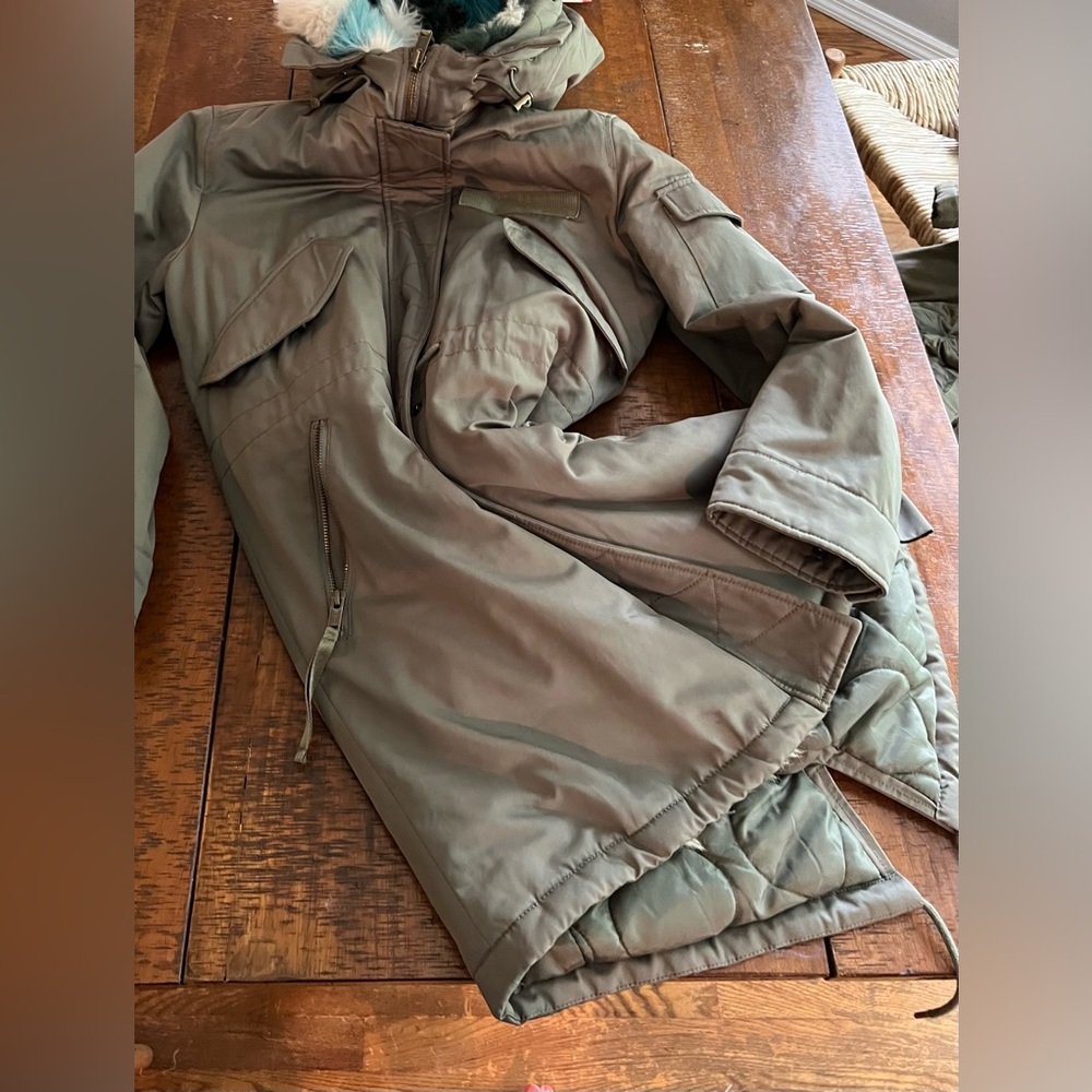 ✨SALE✨  Gap faux fur lined parka coat ✨SALE✨